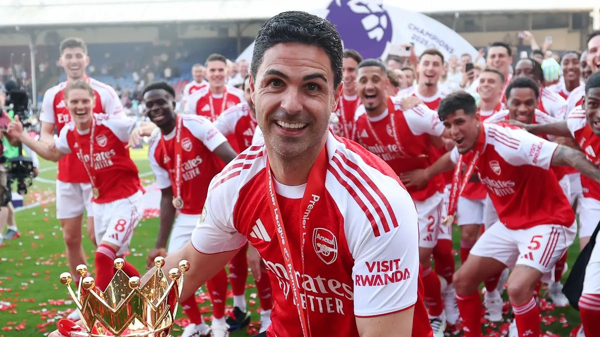 London clubs pursue transfer targets as Arsenal plot Rogers bid and Man Utd medical booked