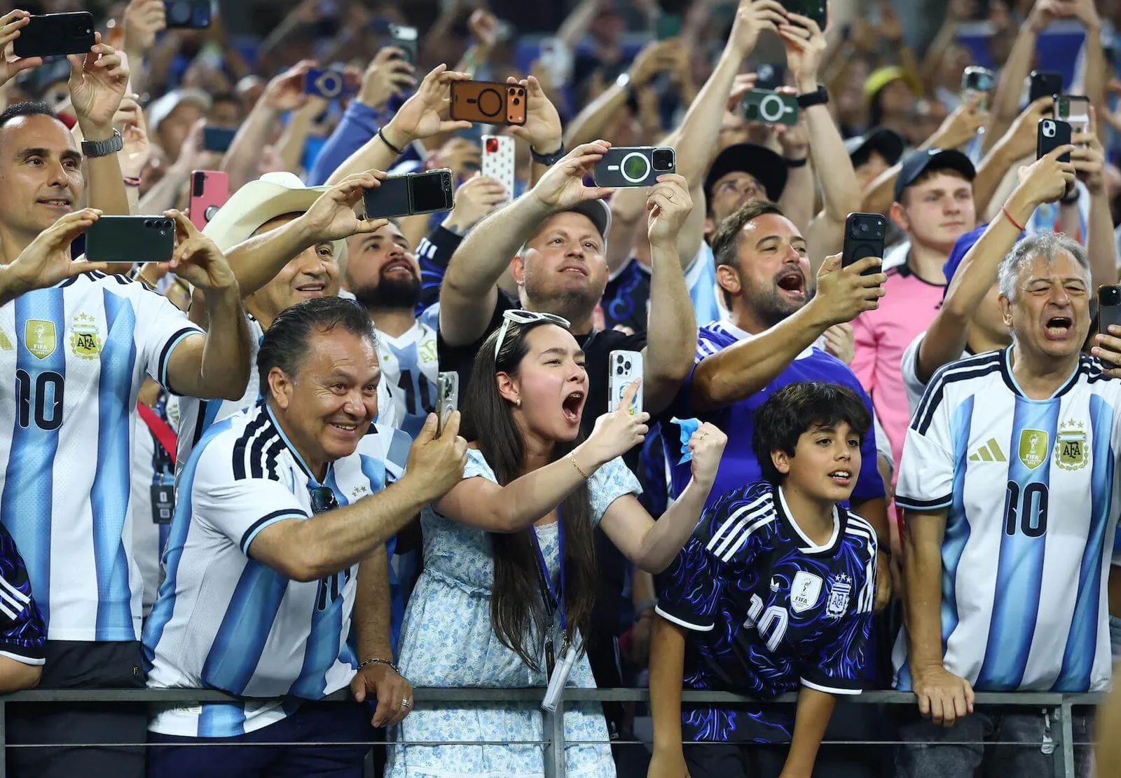 Argentina secures Group J win