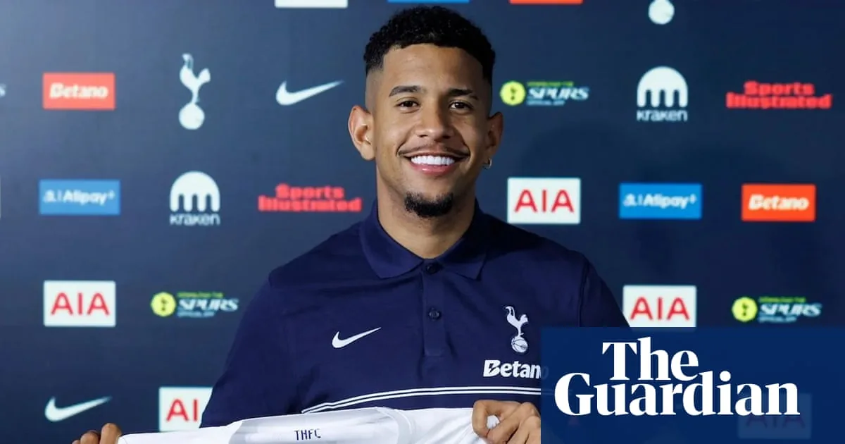 Tottenham confirm Savio signing from Manchester City in £85m deal